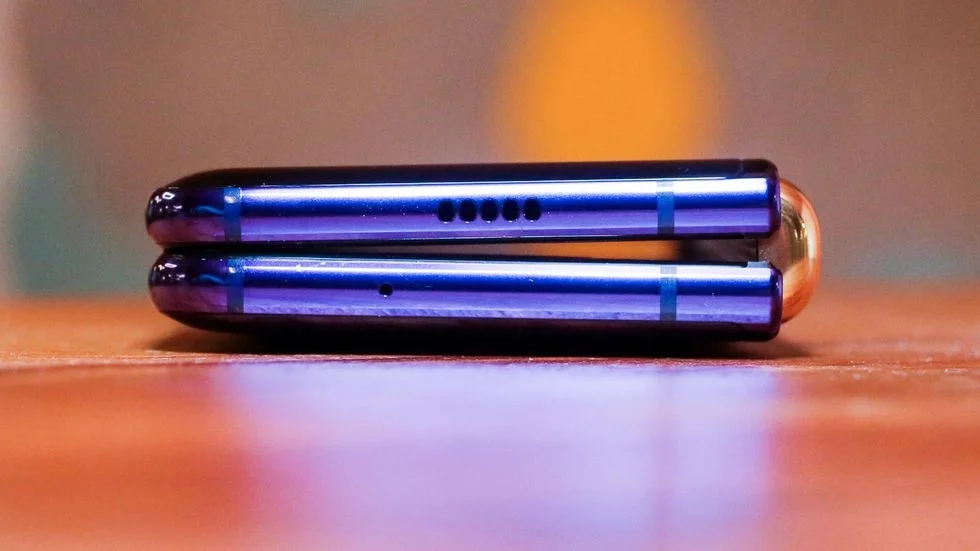 Журналисты оценили складной смартфон Samsung Galaxy Fold - фото 3