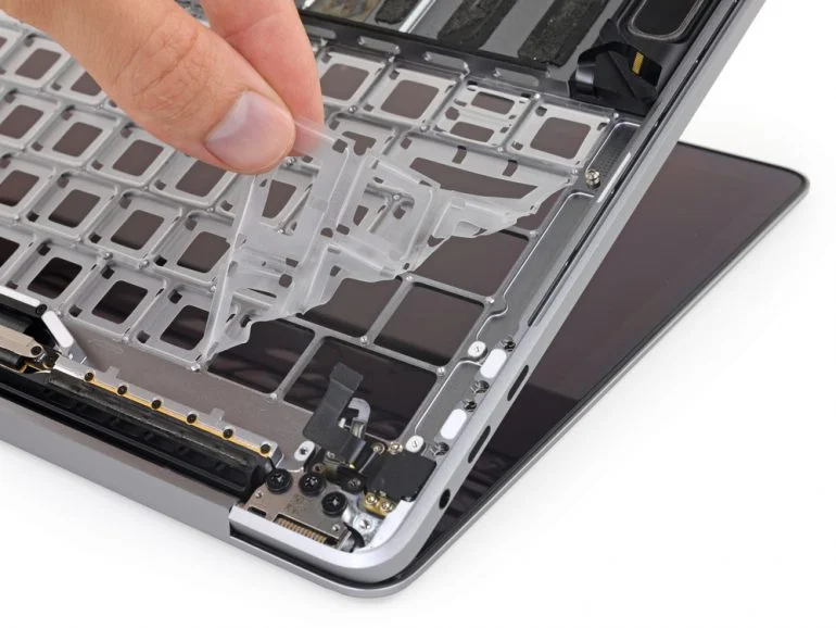 Apple признала проблемы с клавиатурами MacBook - фото 1