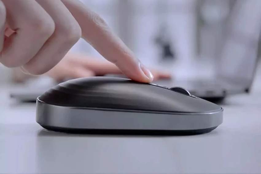 Xiaomi представила клавиатуру с голосовым вводом и мышь, которая меняет высоту - изображение обложка