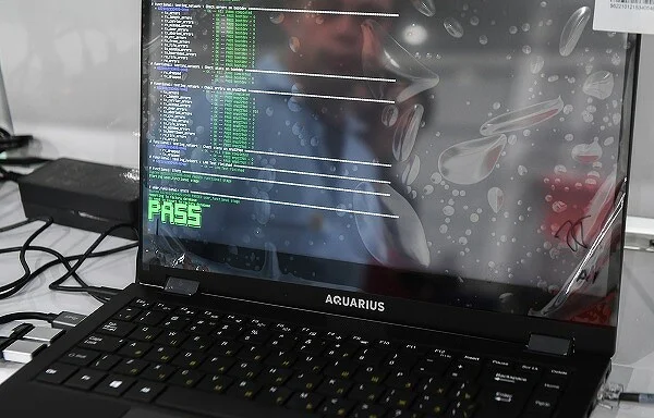 Завод «Аквариуса» в Твери начал выпуск ноутбука-трансформера - фото 1