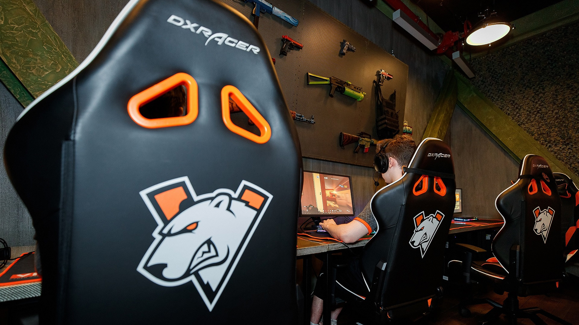 Virtus.pro впервые в своей истории закончила год в финансовом плюсе - изображение обложка