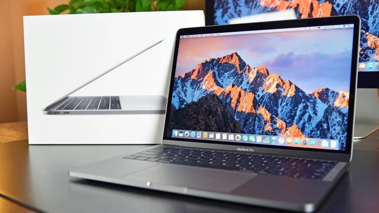 Cлухи: Apple MacBook Pro 13 может получить эксклюзивные CPU Intel - изображение обложка