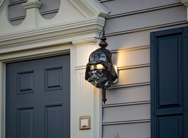 В продаже появились светильники в виде шлема Дарта Вейдера - изображение 2 В продаже появились светильники в виде шлема Дарта Вейдера - фото 2