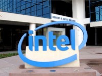 Intel собирается заряжать устройства без проводов - изображение обложка
