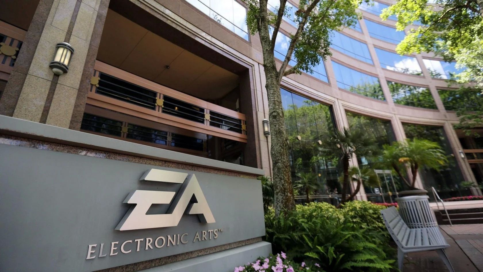 Слух: Electronic Arts хотят продать или присоединить к Disney, Apple или Amazon - изображение обложка