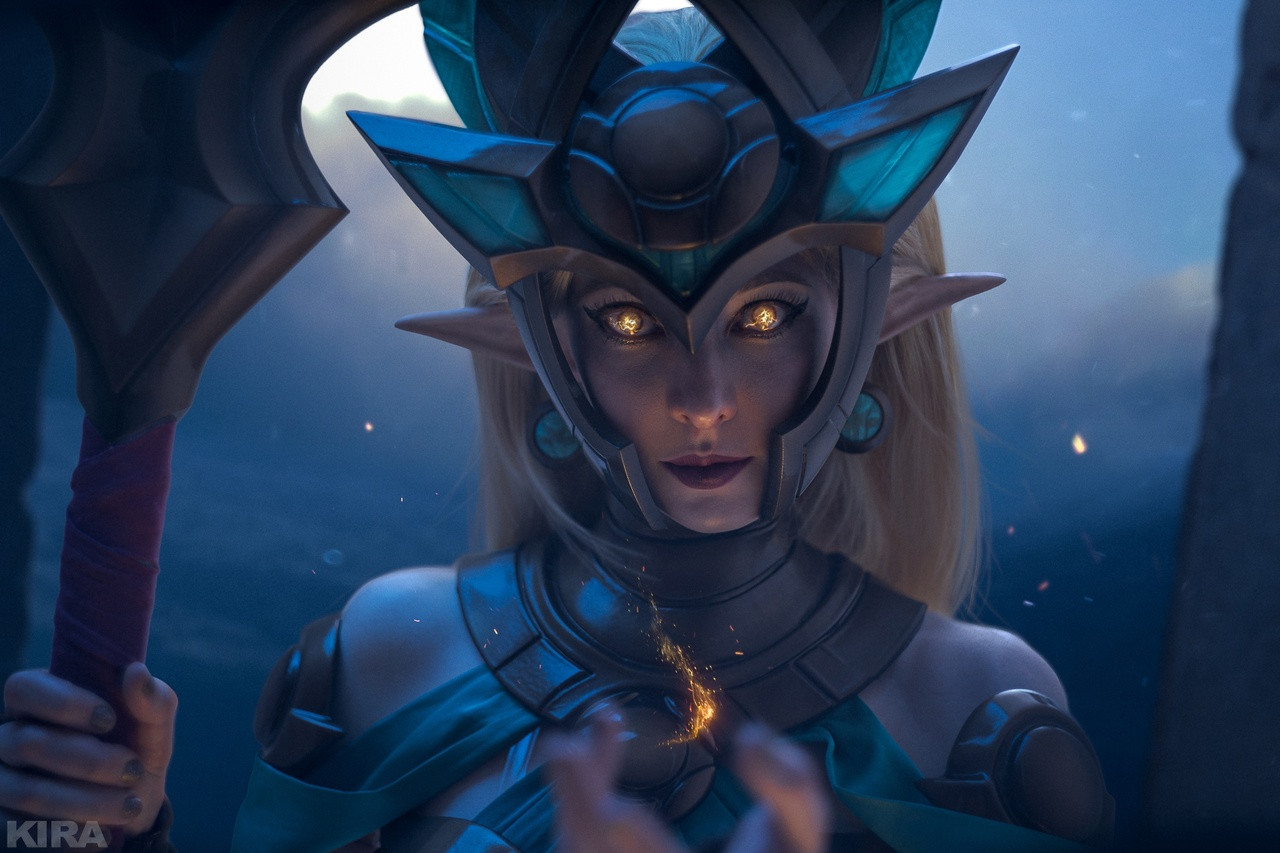 Косплеер показала таинственную Жанну из League of Legends - изображение обложка