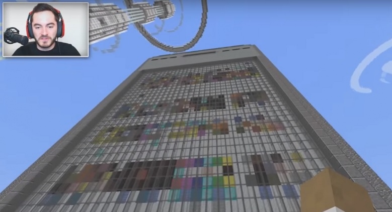 Сотовый оператор создал в Minecraft работающий смартфон - изображение 1 Сотовый оператор создал в Minecraft работающий смартфон - фото 1