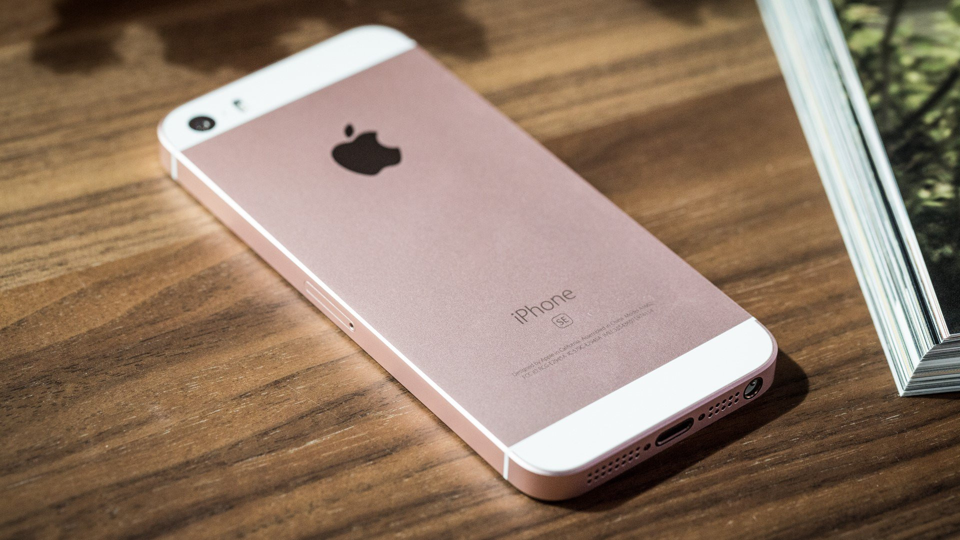 Слухи: iPhone 15, вероятно, будет выпускаться с разъёмом USB-C - изображение обложка