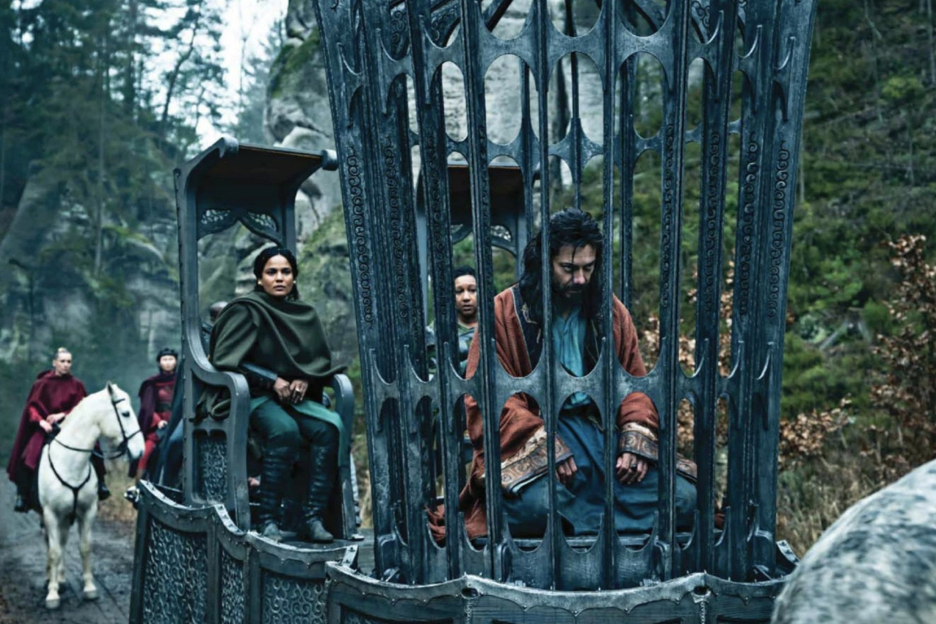 Появились первые кадры «Колеса Времени» Amazon с героями - изображение 2 Появились первые кадры «Колеса Времени» Amazon с героями - фото 2
