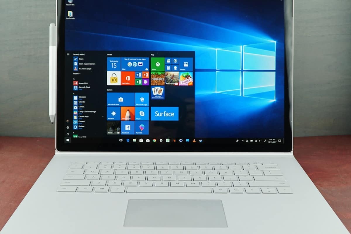 СМИ: Windows 10 (2004) выйдет в мае - изображение обложка