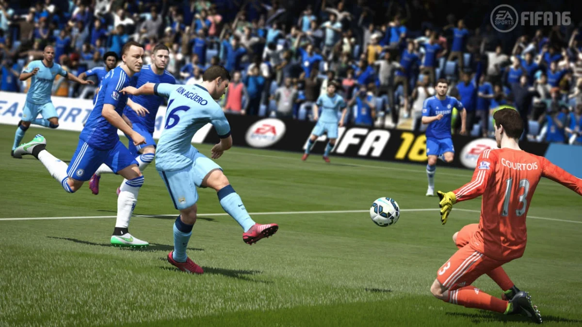 FIFA 16 появилась на прилавках магазинов по всему миру - фото 2