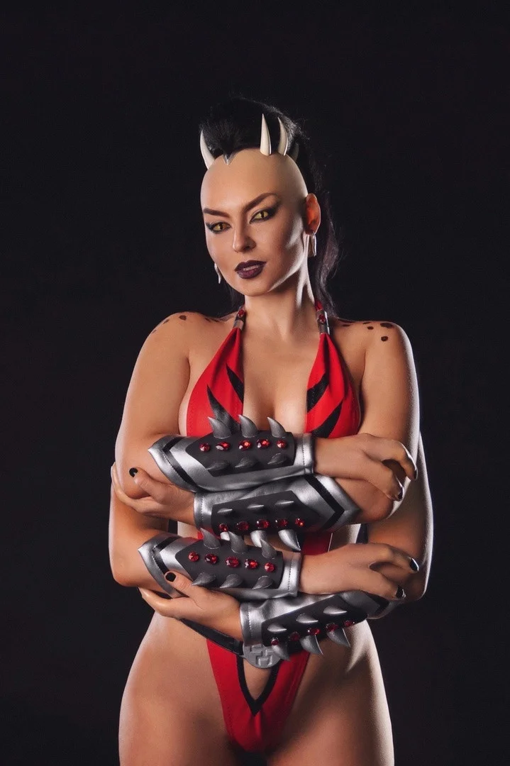 Россиянка показала привлекательный косплей Шивы из Mortal Kombat - фото 6