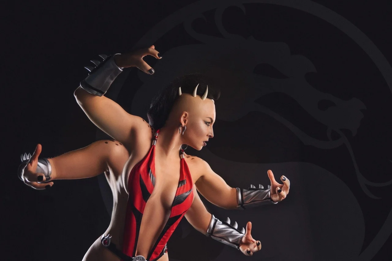 Россиянка показала привлекательный косплей Шивы из Mortal Kombat - фото 4