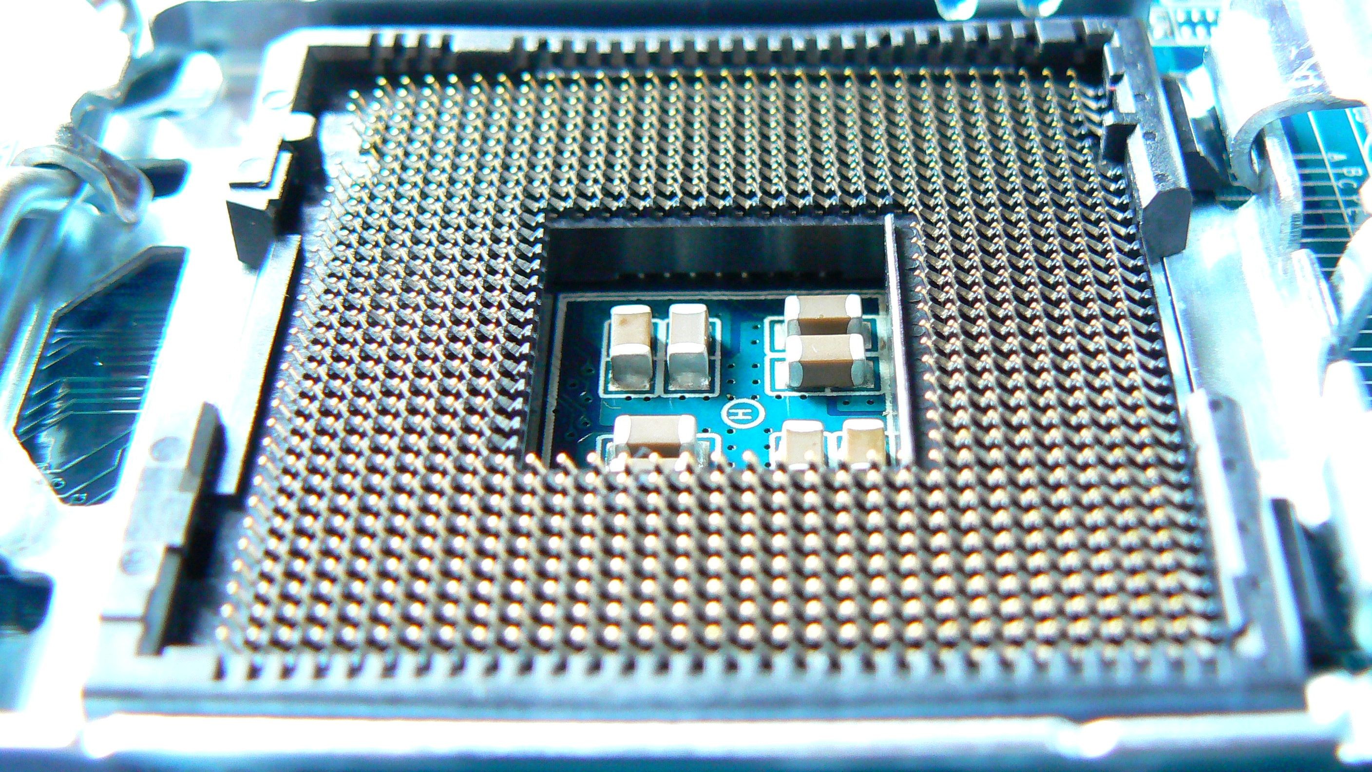 Чипсеты Intel 400-серии не будут поддерживать PCIe 4.0 - изображение обложка