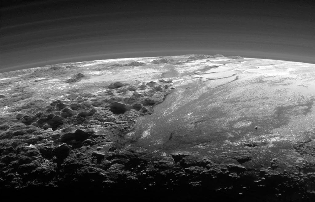 Зонд New Horizons сфотографировал закат на Плутоне - фото 3