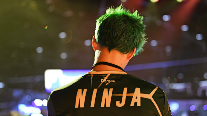 Ninja снова подписал контракт с Twitch - изображение обложка