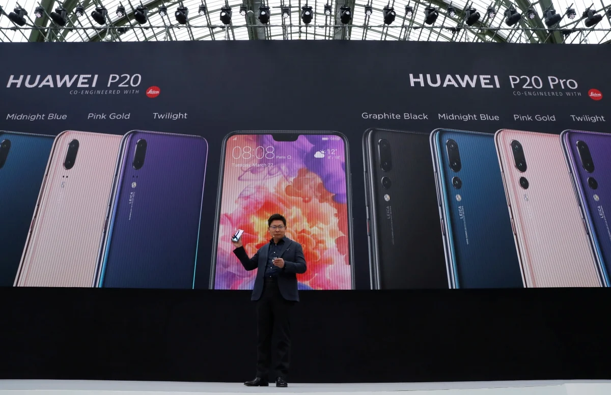 Huawei выпустит первый в мире гибкий смартфон в начале 2019 года - фото 1