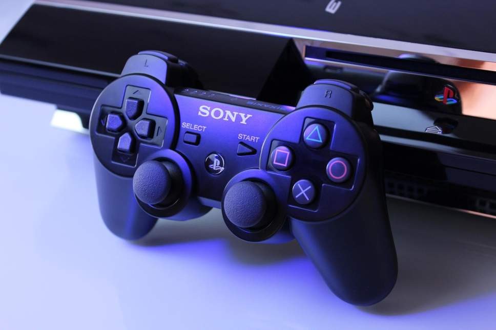 Инсайдер: разработчики получили первые девкиты PlayStation 5 - изображение обложка