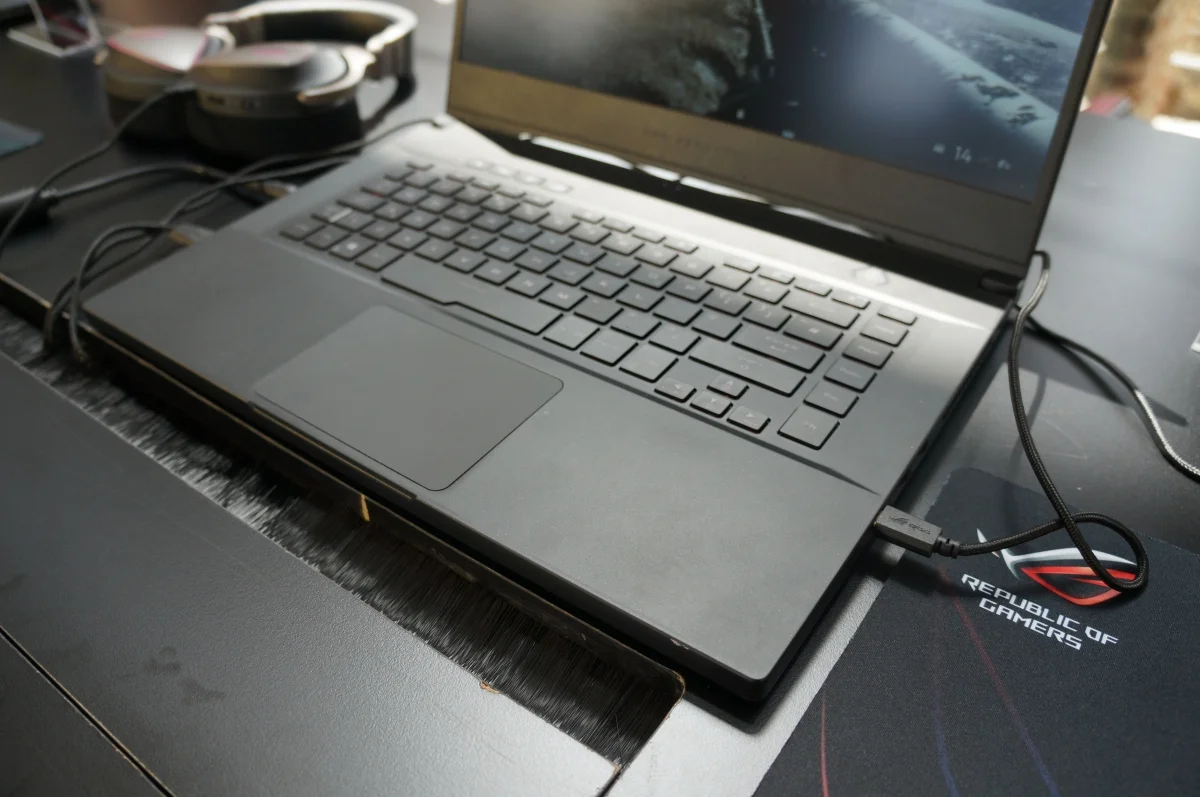 ASUS показала ноутбуки на 240 Гц и с ключами доступа, как у автомобилей - фото 2