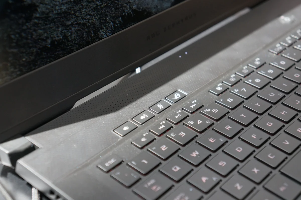 ASUS показала ноутбуки на 240 Гц и с ключами доступа, как у автомобилей - фото 5