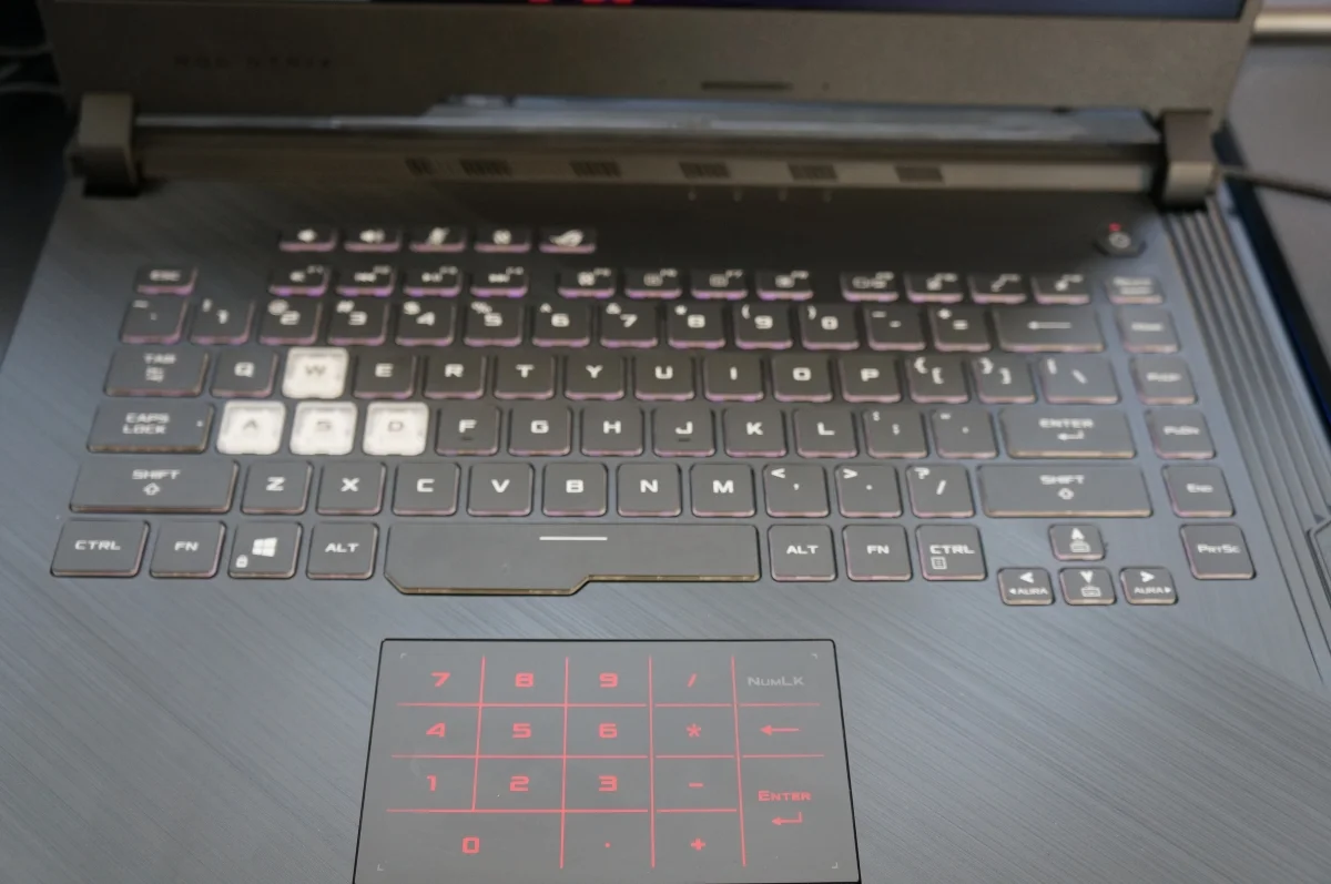 ASUS показала ноутбуки на 240 Гц и с ключами доступа, как у автомобилей - фото 10
