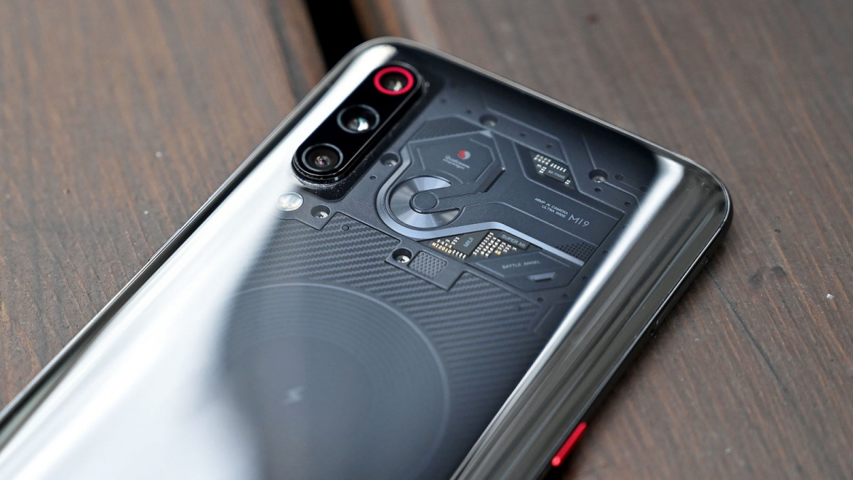 Флагманский смартфон Xiaomi Mi 9 официально представлен - фото 2
