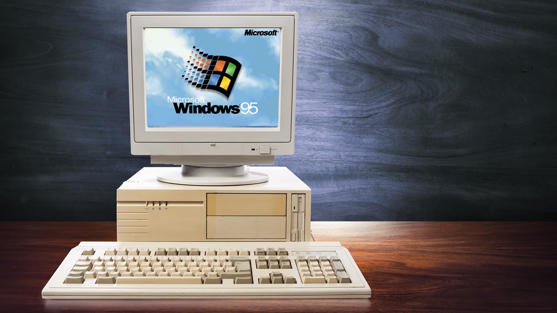 Windows 95 доступна в виде приложения на всех платформах - изображение обложка