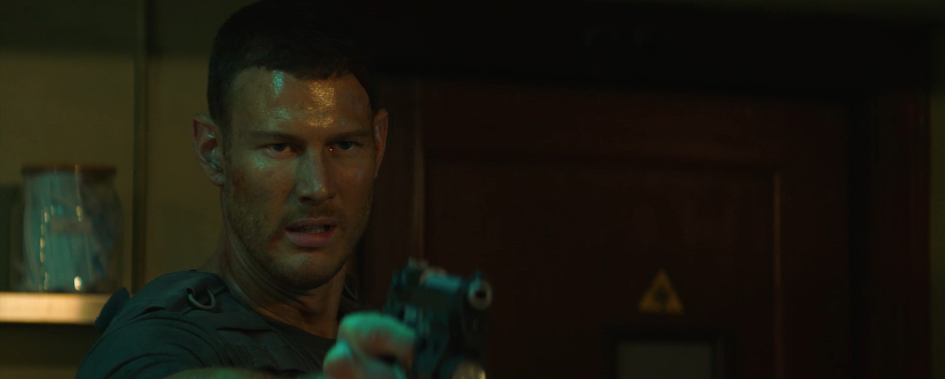 Авторы экранизации Resident Evil рассказали про Альберта Вескера - изображение обложка