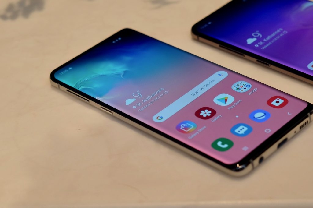 Чем удивили флагманы Samsung Galaxy S10 - фото 4