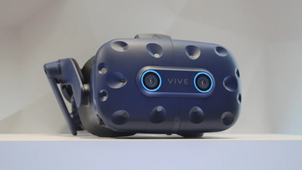 HTC показала автономный VR-шлем и не только - фото 1