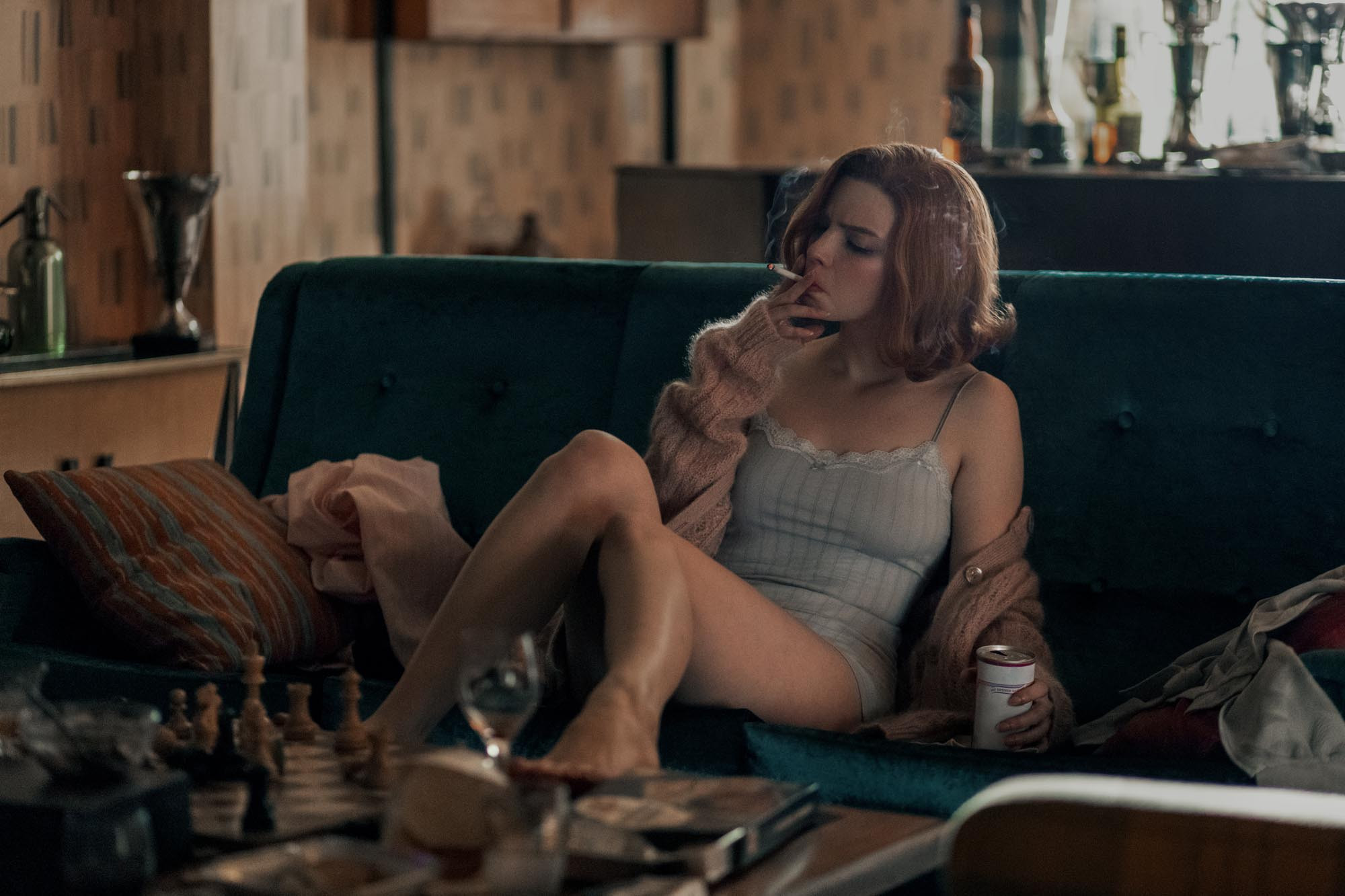 На Netflix вышли сериалы «Варвары» и «Ход королевы» - изображение обложка