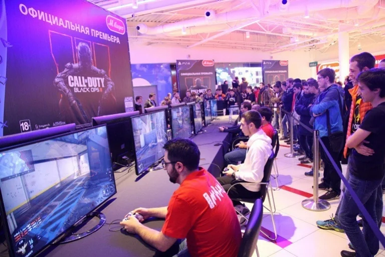 «Игромания» на старте продаж Call of Duty: Black Ops 3 в Москве - фото 1