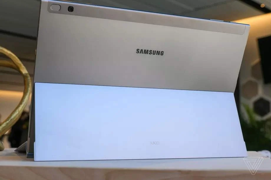 Samsung выпустила Galaxy Book 2 - фото 2