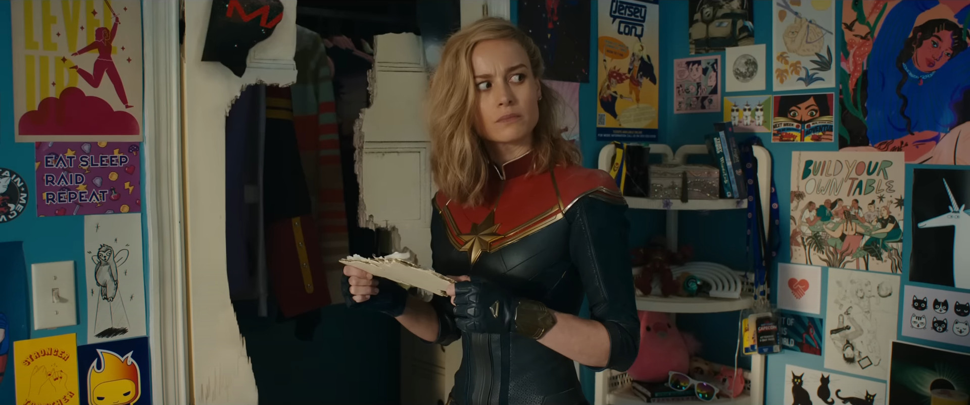 Marvel Studios показала эффектный тизер-трейлер фильма «Марвелы» - изображение обложка