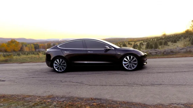 Tesla Model 3 и первый трейлер Top Gear с новыми ведущими - фото 2