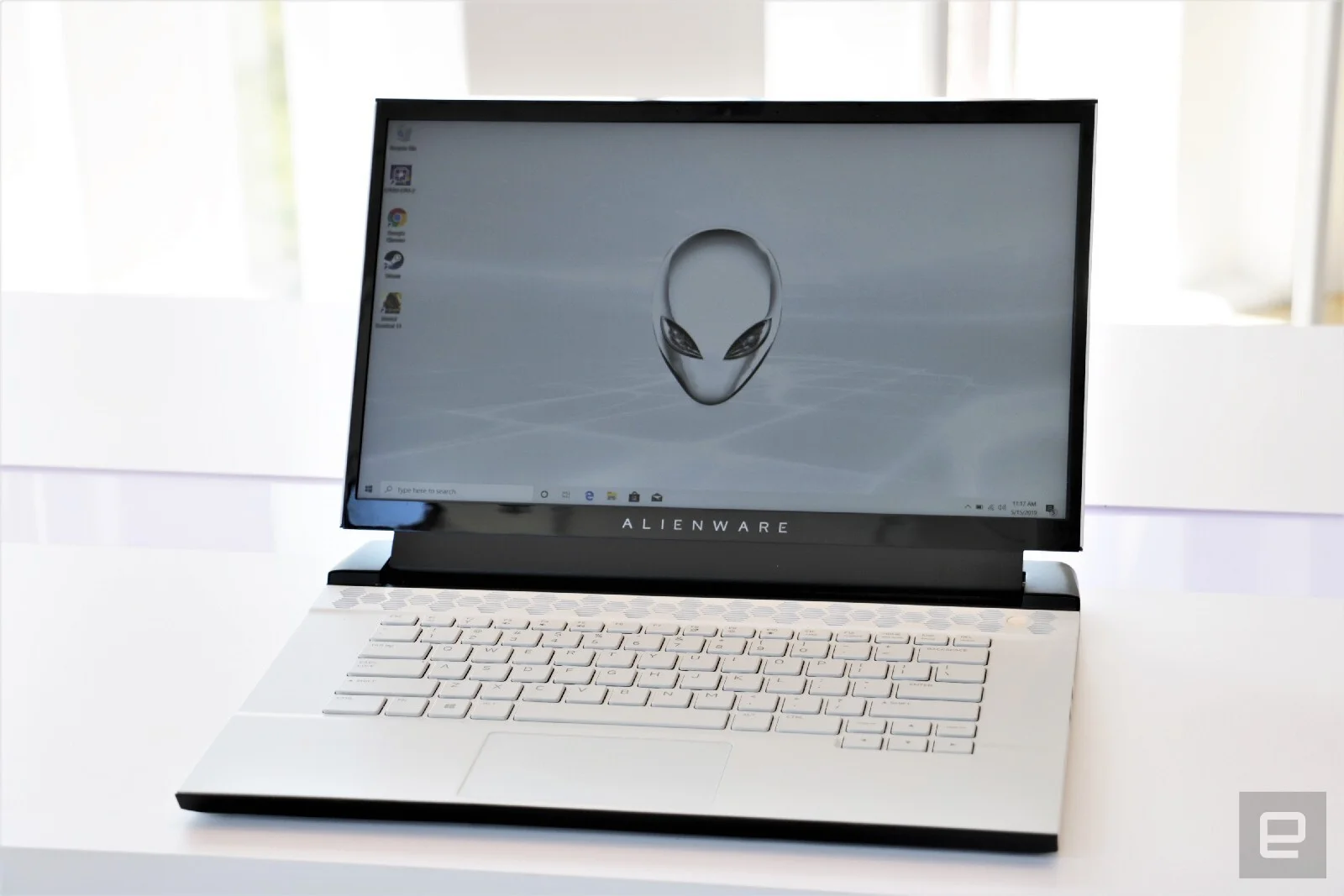 Ноутбуки Alienware стали тоньше и обзавелись новым железом - фото 3