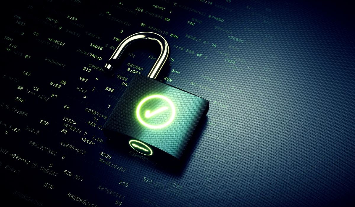 В Минкомсвязи рассказали, при каких угрозах возможна изоляция Рунета - изображение обложка