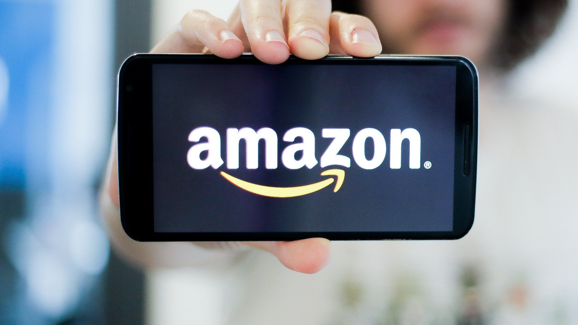 Amazon дважды за день оштрафован за отказ удалять запрещённую информацию - изображение обложка