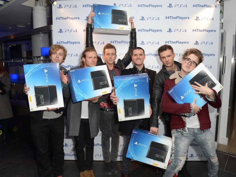 Sony продала больше 20 млн PS4 - изображение обложка
