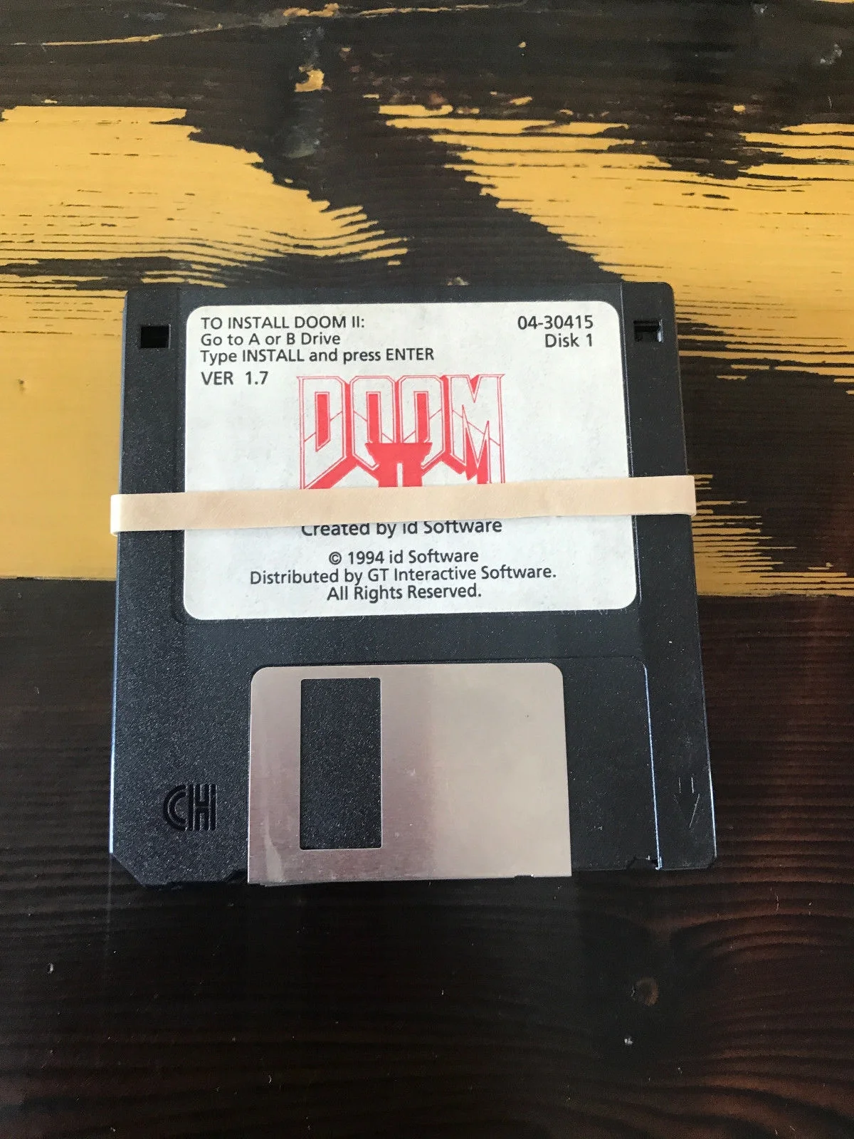 Джон Ромеро продает дискеты с Doom 2 - фото 1