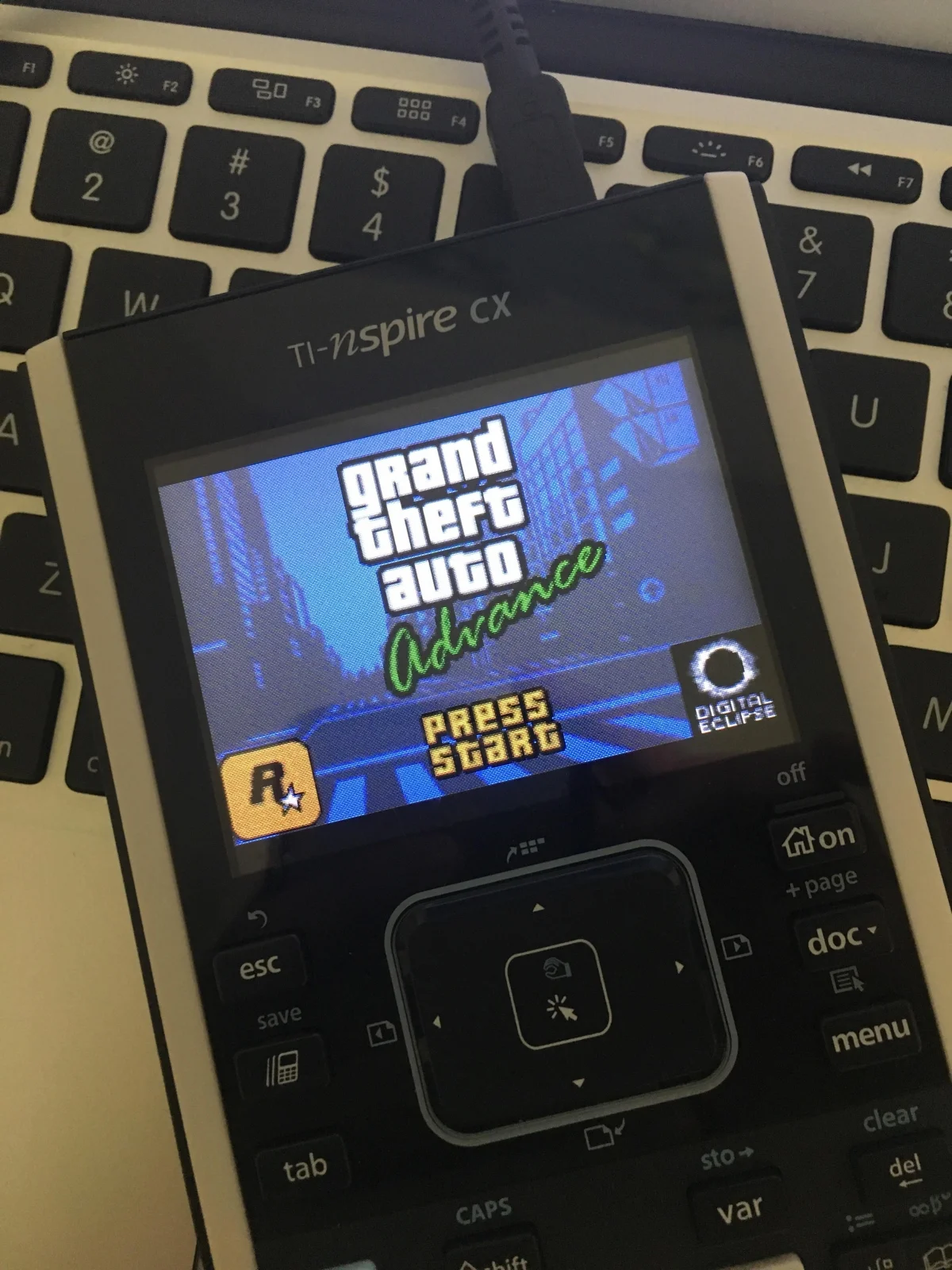 Энтузиаст запустил Grand Theft Auto на калькуляторе - фото 1