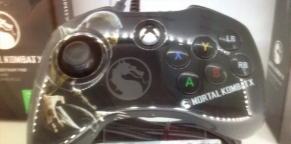 Для Mortal Kombat X выпустят специальные геймпады - фото 1