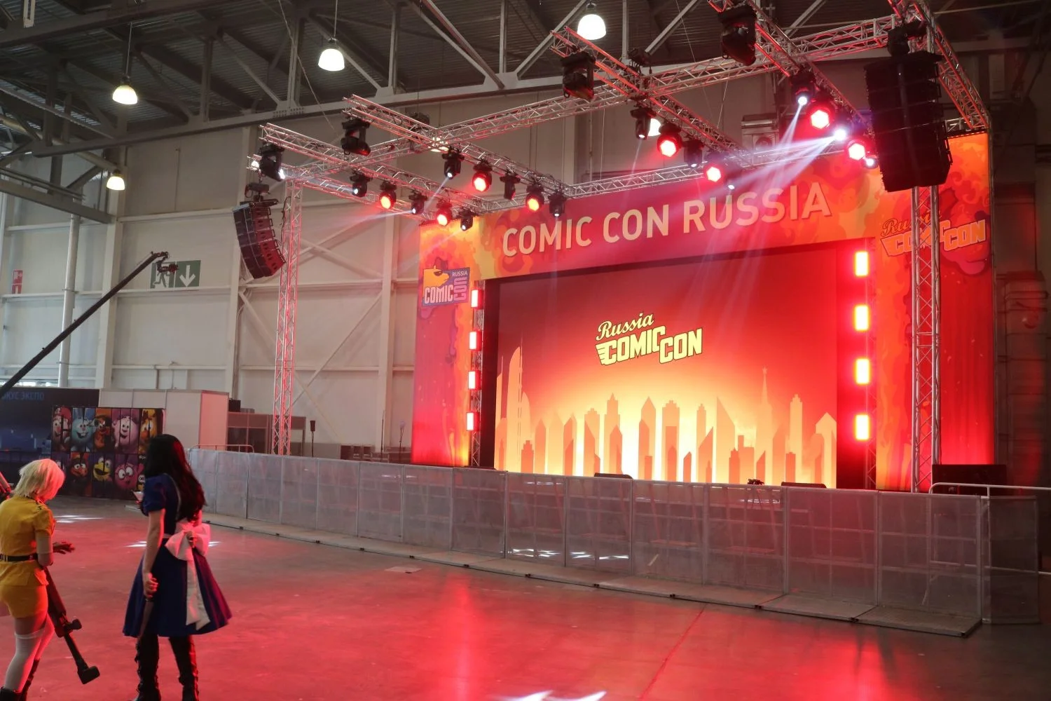 Мы гуляем по ИгроМиру и Comic Con Russia: фоторепортаж с мест событий - фото 50