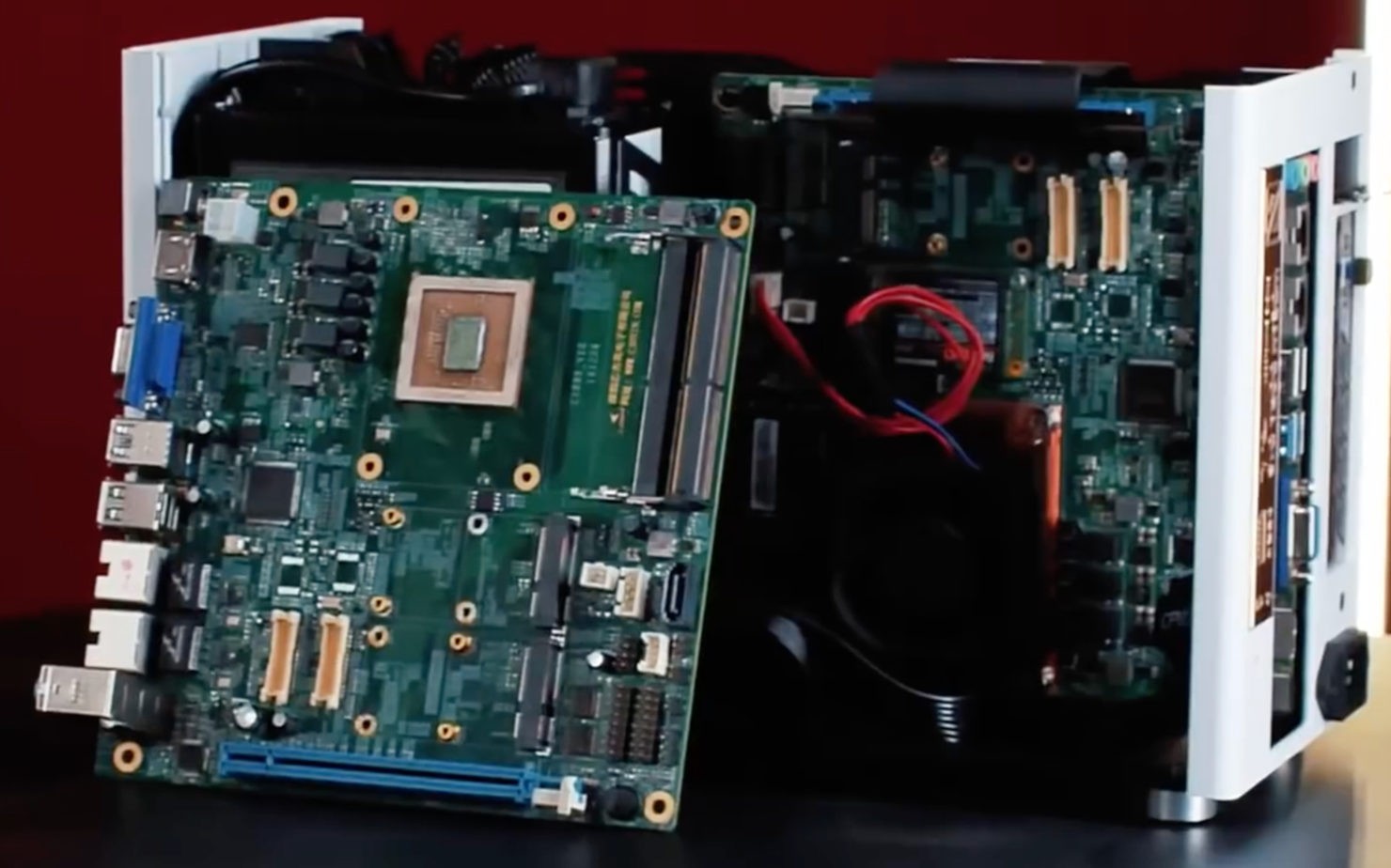 Восьмиядерные процессоры Zhaoxin Kaixian x86 уже можно купить - изображение 1 Восьмиядерные процессоры Zhaoxin Kaixian x86 уже можно купить - фото 1