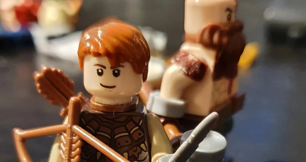 Поклонник God of War создал LEGO-версии Кратоса и Атрея - изображение обложка