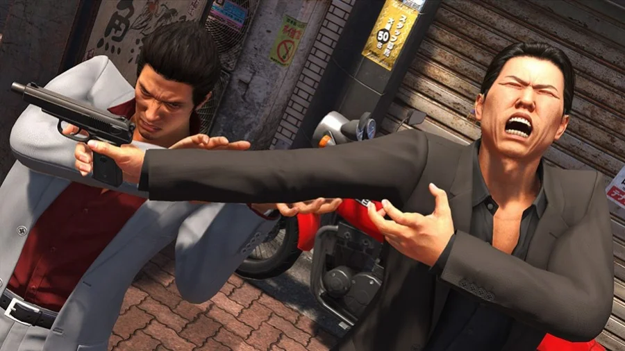 На новых скриншотах из Yakuza 6 главный герой демонстрирует навыки рукопашного боя - фото 5