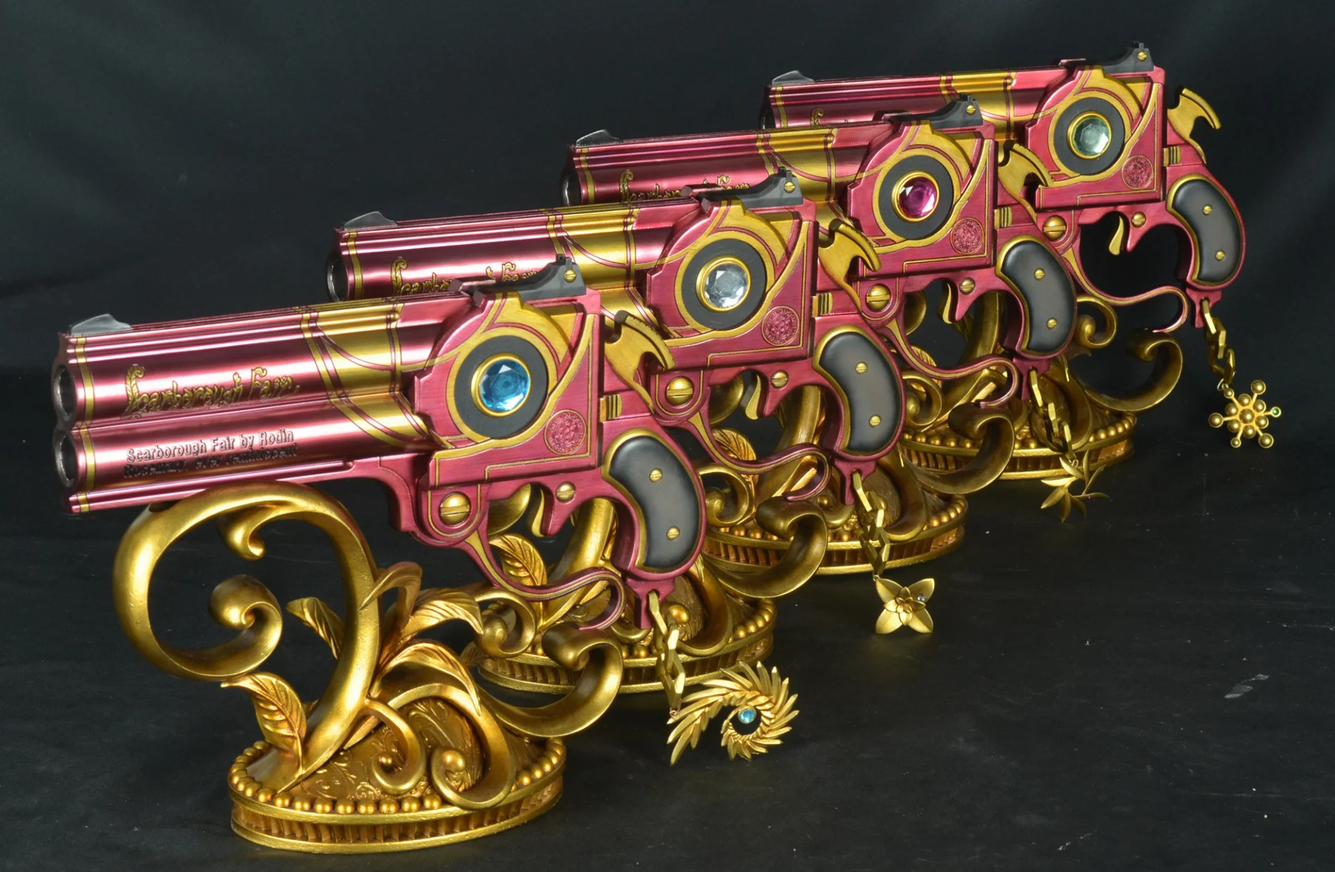 Полноразмерные реплики пистолетов из Bayonetta представлены официально - фото 1