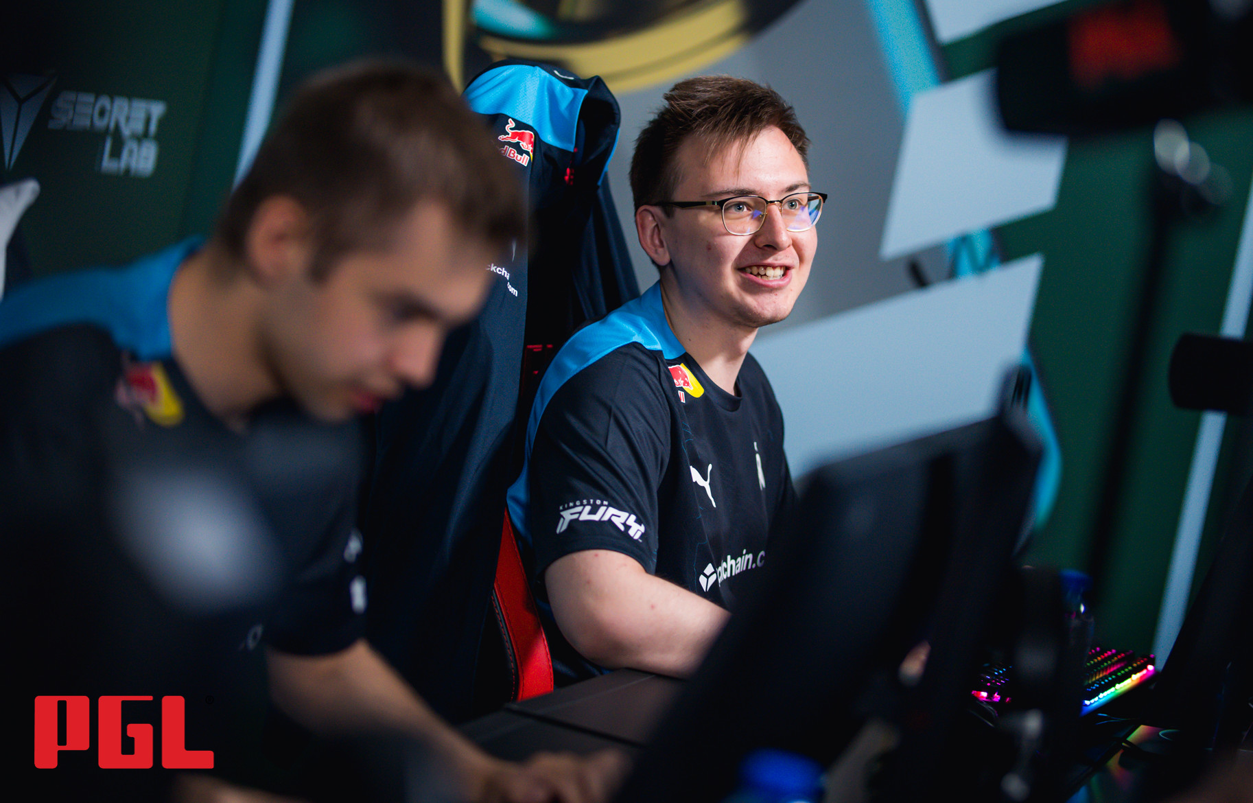 Россияне вошли в топ игроков в CS: GO по среднему рейтингу на турнирах 2022-го - изображение обложка