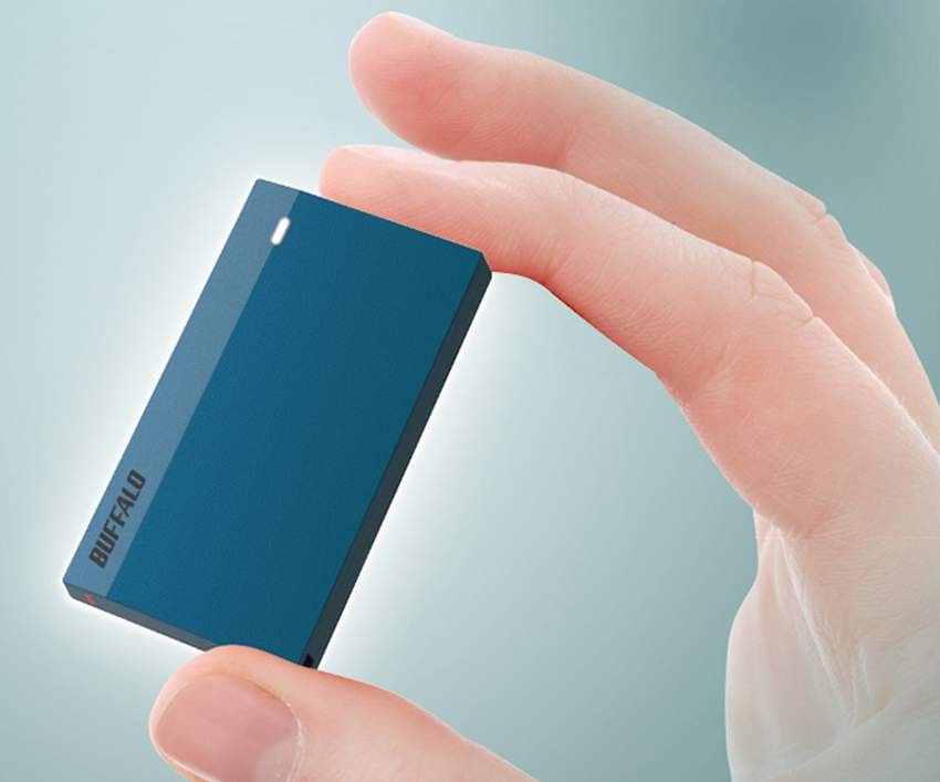 Внешний накопитель Buffalo SSD-PSMU3 весит всего 15 грамм - изображение обложка
