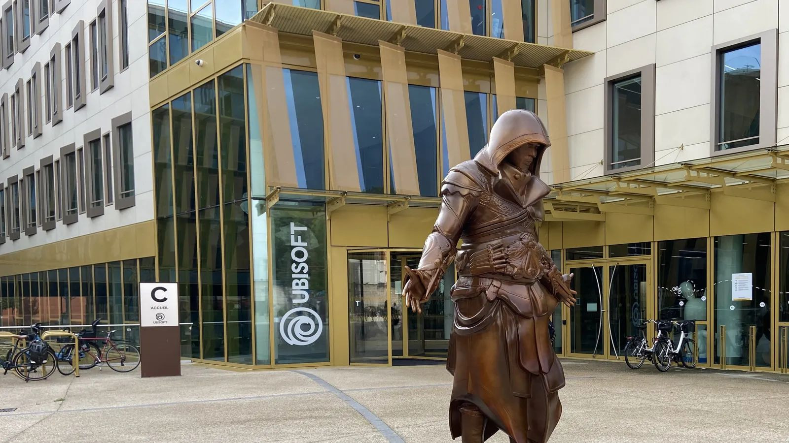 Ubisoft без предупреждения уволила 60 сотрудников - изображение обложка
